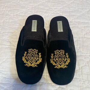 Almost new Beautiful Patricia Green slippers size 7